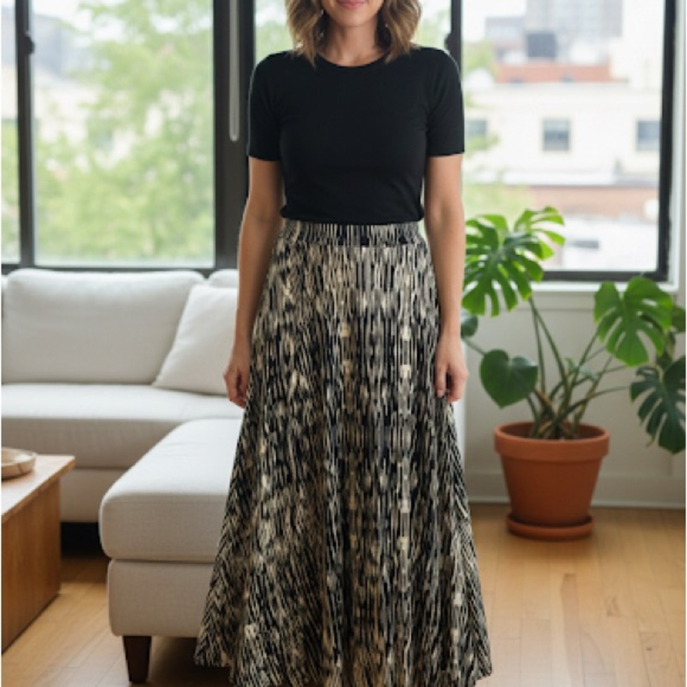 Elegant Black and White Women's Skirt